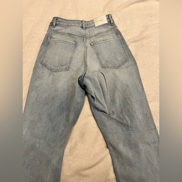 HIGH RISE MOM JEAN - Picture 4 of 6